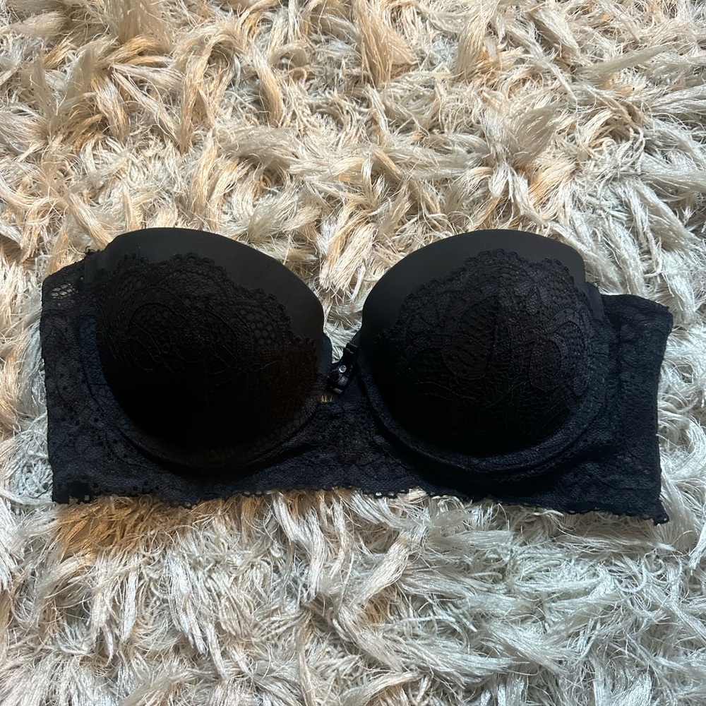 Black Lace Strapless Push-Up Bra